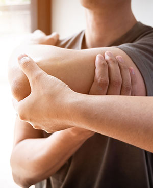 Rotator Cuff Tear Treatment Near Me in Frisco and Fort Worth TX