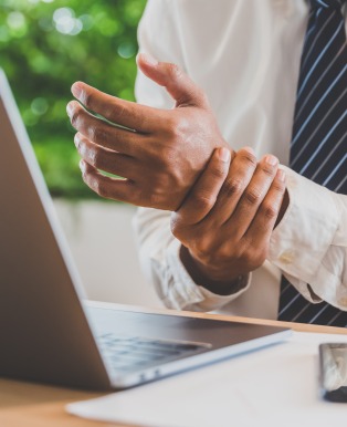 Wrist Pain Treatment Specialist in Frisco and Fort Worth TX